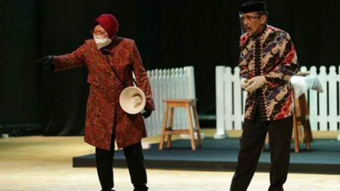 Wali Kota Surabaya Tri Rismaharini (Risma) jadi tamu istimewa di pertunjukan ludruk pada Parade Seni dan Budaya Surabaya. (Foto: Instagram @sapawargasby)