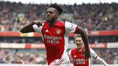 Pelatih Arsenal Mikel Arteta tercatat sukses mengorbitkan para pemain muda dalam beberapa musim belakangan hingga mampu memberi kedalaman skuad yang akhirnya dapat dipetik hasilnya saat ini dengan memuncaki klasemen sementara Liga Inggris 2022/2023. Namun tak semua pemain muda mampu bersinar di bawah asuhannya. Seperti 5 pemain berikut ini yang akhirnya harus rela dipinjamkan ke beberapa klub lain. Siapa saja? Berikut daftar kelimanya. (AFP/Ian Kington)