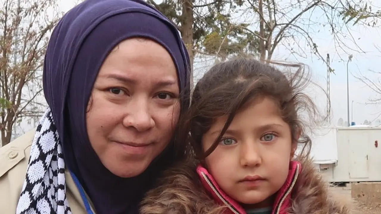 [Bintang] Pergi ke Palestina, Melly Goeslaw Siap Mati