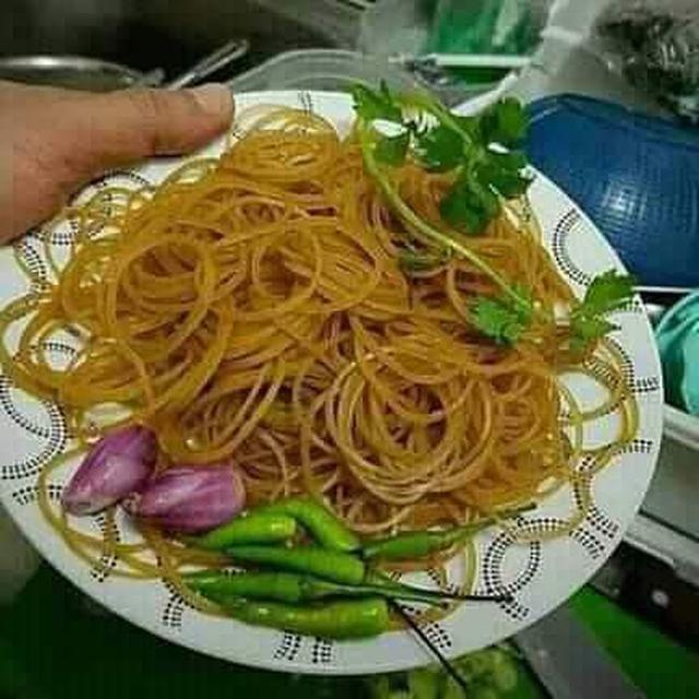 6 Menu Sahur ala Netizen Pakai Mainan Ini Nyeleneh Banget