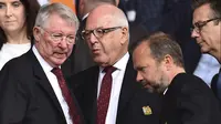 Joel Glazer pun mengucapkan terimakasih kepada Ed Woodward atas kerja keras dan dedikasinya telah melayani klub dengan sangat baik. Kontribusinya untuk klub sangat besar dan dia akan selalu diterima di Old Trafford. (Foto: AFP/Glyn Kirk)