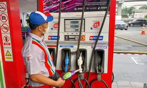 Pertamax Green 95 sudah terpampang di SPBU Pertamina Jalan MT Haryono, Jakarta. Ini merupakan produk BBM campur bioetanol dengan tingkat RON 95. Foto: Liputan6.com/ Arief R