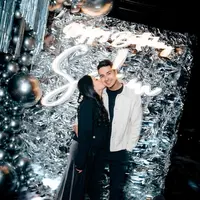 Rachel Vennya baru saja mengunggah momen bahagia dirinya memberi kejutan untuk sang kekasih, Salim di hari ulang tahunnya. [Foto: Instagram/rachelvennya]