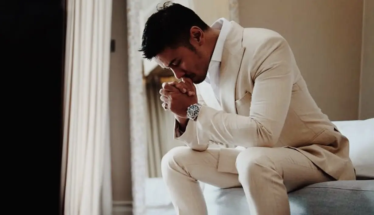 Meskipun selama ini Chicco terlihat seperti sosok lelaki yang tangguh, namun menurut Baim sahabatnya itu juga memerlukan seorang wanita yang menyayanginya sepenuh hati. (Instagram/chicco.jerikho)