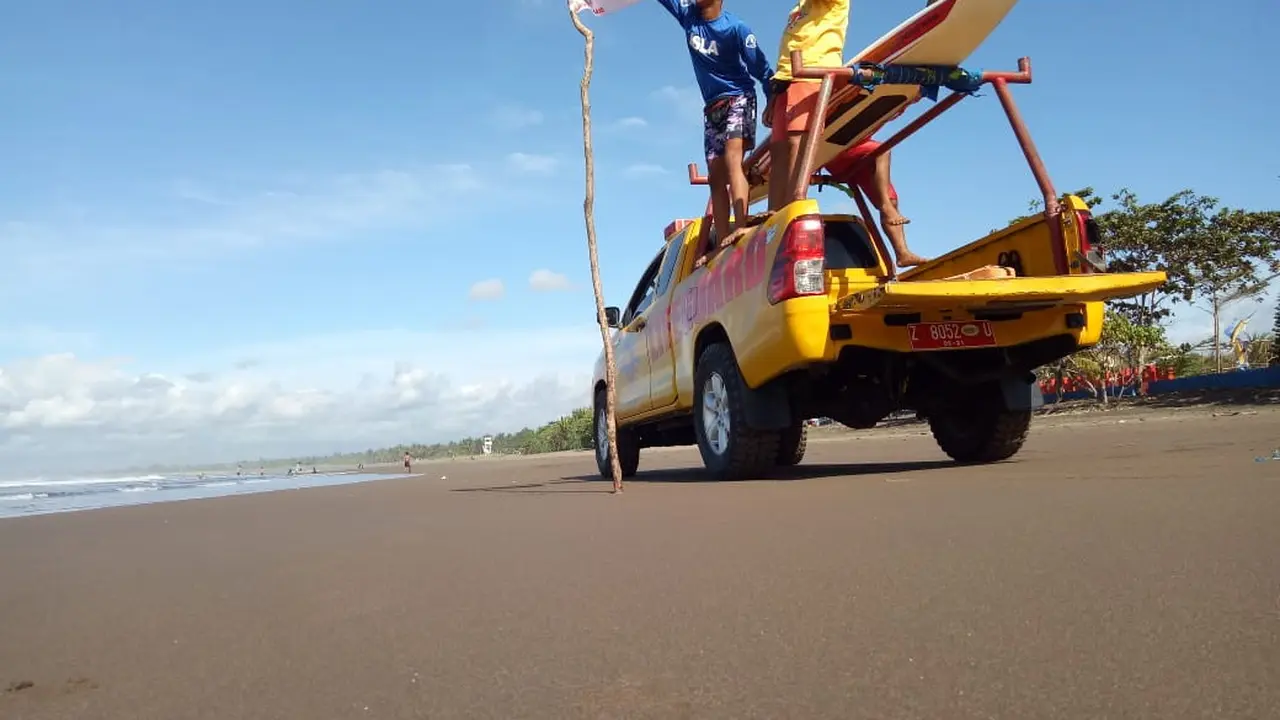Balawista Saat Patroli Penjagaan Di Pantai. (Jumat 25/12/2020). (Dokumentasi Balawista).