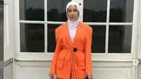 Tanpil Simpel dengan Padu Padan Hijab Warna Cerah. (dok.Instagram @itsbeyzo/https://www.instagram.com/p/CJohpWCHMgO/Henry)