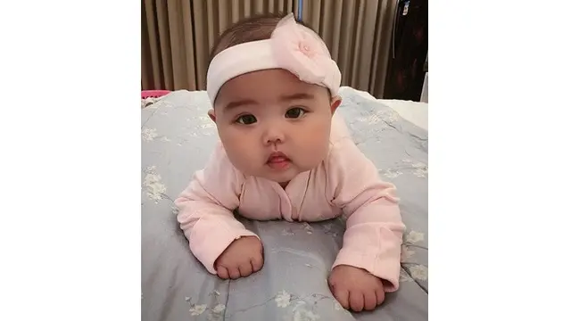6 Potret Katherine Tanu Wijaya, Anak DJ Katty Butterfly yang Menggemaskan