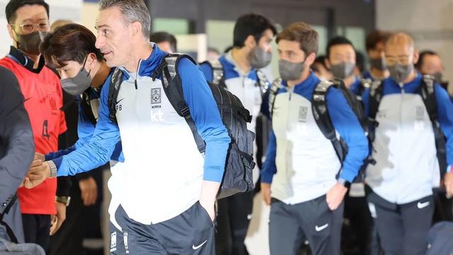 Paulo Bento Tiba di Korea Selatan Usai Pertandingan 16 Besar Antara Korsel vs Brasil di Piala Dunia 2022 di Qatar