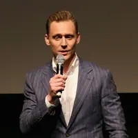 “Taylor wanita hebat. Dia sungguh baik dan menyenangkan, dan kami telah melewati banyak momen indah,”  ucap Tom Hiddleston yang memuji mantan kekasihnya itu. (AFP/Bintang.com)