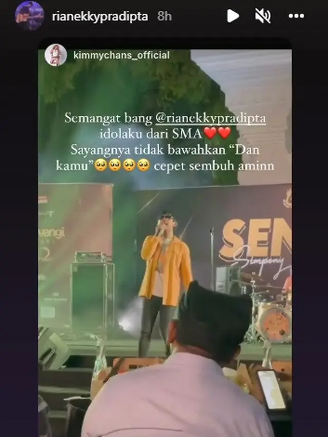 Rian bersama D'Masiv tetap manggung di Banyuwangi beberapa jam setelah kecelakaan (Foto: Instagram/@rianekkypradipta)