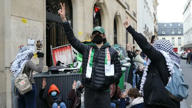 ahasiswa Pro-Palestina Duduki Gedung Kampus Sciences Po Paris