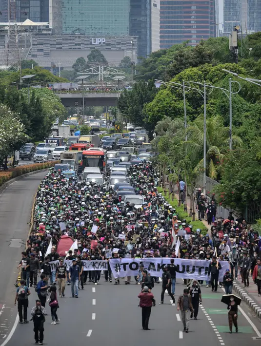 RUU TNI dinilai menjauhkan TNI dari semangat profesionalitas sebagai prajurit. (BAY ISMOYO/AFP)