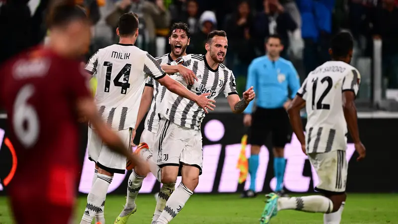 Selebrasi Federico Gatti saat menyelamatkan Juventus dari kekalahan melawan Sevilla di Liga Europa