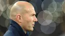 Zidane menjadi pelatih muslim pertama yang sukses memenangkan trofi Liga Champion dua kali berturut-turut. (AFP Photo)