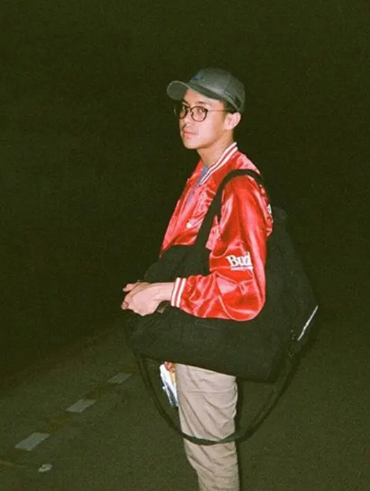 Memulai karir musiknya, Ardhito mengeluarkan single pertamanya yang berjudul I Placed My Heart pada tahun 2014. (Liputan6.com/IG/ardhitopramono)