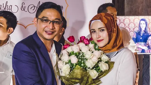 Pasha Ungu dan Adelia Pasha