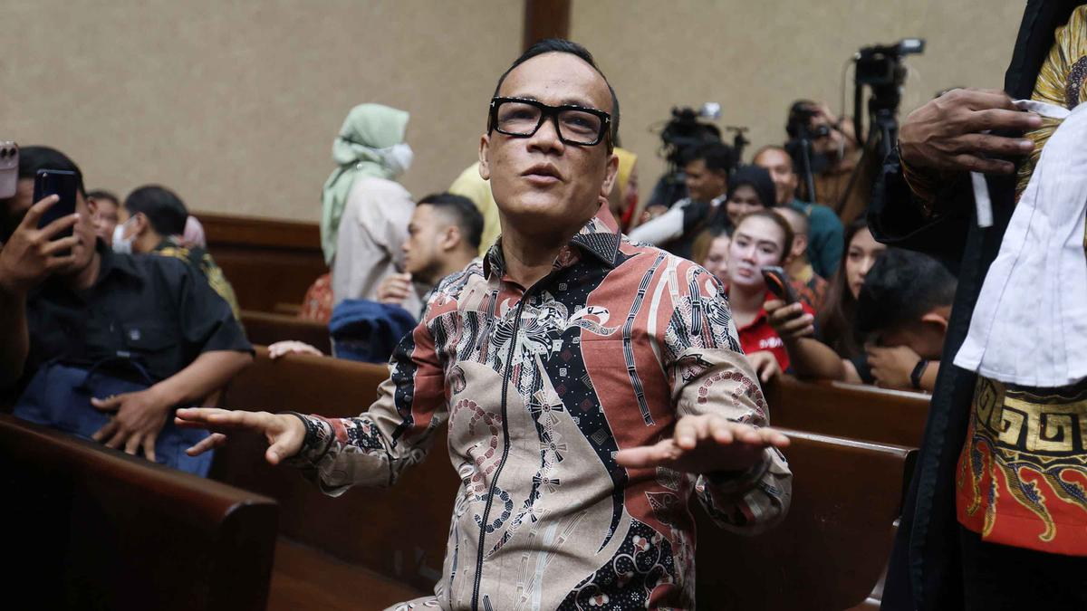 Mantan Wamenaker Immanuel Ebenezer Dituntut Lima Tahun Penjara, Denda Rp 250 Juta