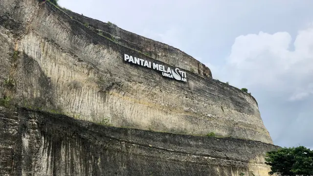 Pantai Melasti