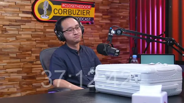 [Fimela] Deddy Corbuzier dan Dokter Gunawan