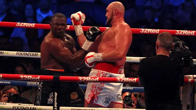 Tyson Fury menang atas Dillian Whyte