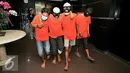 Polres Metro Jaksel berhasil meringkus 11 pelaku kejahatan diantaranya perampokan, Begal dan pencurian ATM dengan modus ganjal kartu, Jakarta, Jumat (10/6). Satu diantara pelaku dihadiahi timah panas karena melawan petugas. (Liputan6.com/Yoppy Renato)