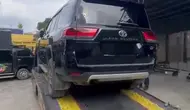 Jejak Land Cruiser Rp 2 Miliar Bupati Kuansing di Gudang Penitipan