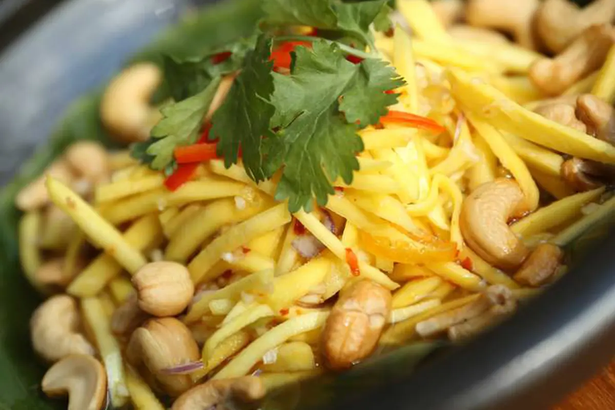 Mencicipi Kuliner Otentik Negeri Gajah Putih dengan Nuansa Klasik