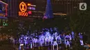 Dekorasi Natal menghiasi mal Central Park, Jakarta, Rabu (11/12/2019). Sejumlah pusat perbelanjaan di Jakarta mulai memasang dekorasi Natal untuk menarik minat pengunjung agar datang dan berbelanja. (Liputan6.com/Johan Tallo)