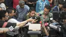 Gelandang muda Indonesia, Evan Dimas, menjawab pertanyaan wartawan usai menggelar jumpa pers. Bersama Espanyol, Evan Dimas akan mencoba mencicipi kerasnya atmosfir La Liga. (Bola.com/Vitalis Yogi Trisna)