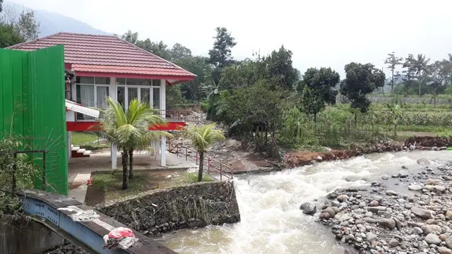 Vila milik Pendiri Matahari Grup, Hari Darmawan.