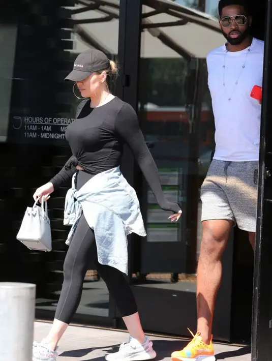 Khloe Kardashian dan Tristan Thompson rencananya akan menghabiskan musim panas di Los Angeles. (Mirror/SplashNews)