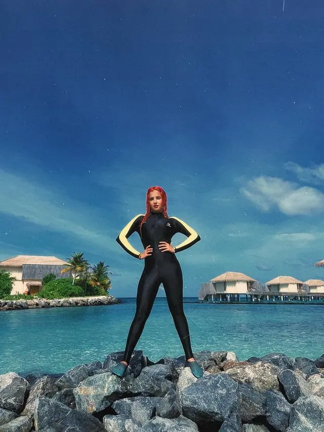 Potret Tasya Farasya Liburan di Maldives, Warnai Rambut Bak Princess Ariel