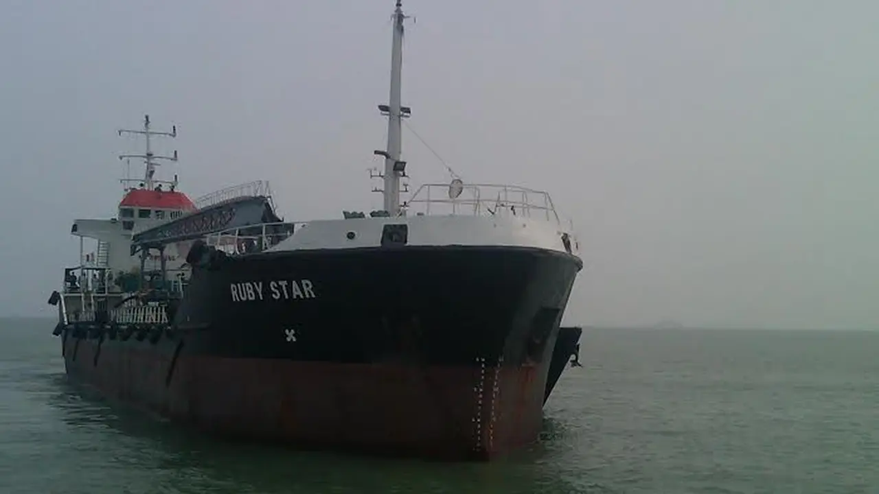 20150918-Penyelundupan Minyak mentah di Kepulauan Seribu
