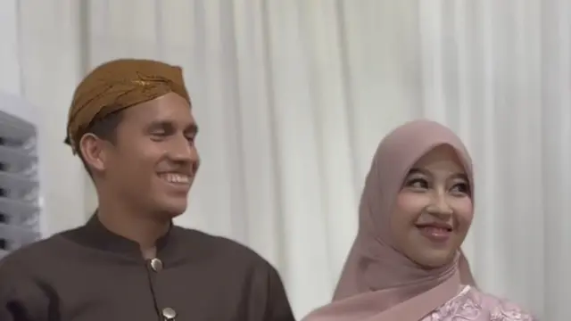 Adiba Khanza saat Prosesi Siraman Tasyakuran kenakan kebaya pink. [@_ummi_pipik_]