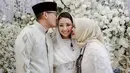 <p>Menteri Pariwisata dan Ekonomi Kreatif RI, Sandiaga Uno, menggelar pengajian jelang pernikahan anak sulungnya, Anneesha Atheera Uno di Aula Masjid At Taqwa Jakarta, pada Sabtu (26/8/2023). Dihadiri keluarga dan kerabatnya. [@nurasiauno]</p>