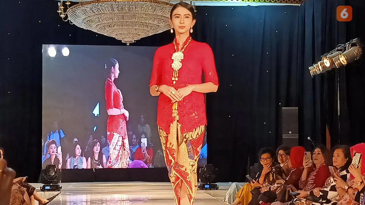 Kebaya-Kebaya Bordir Cantik Berunsur Betawi