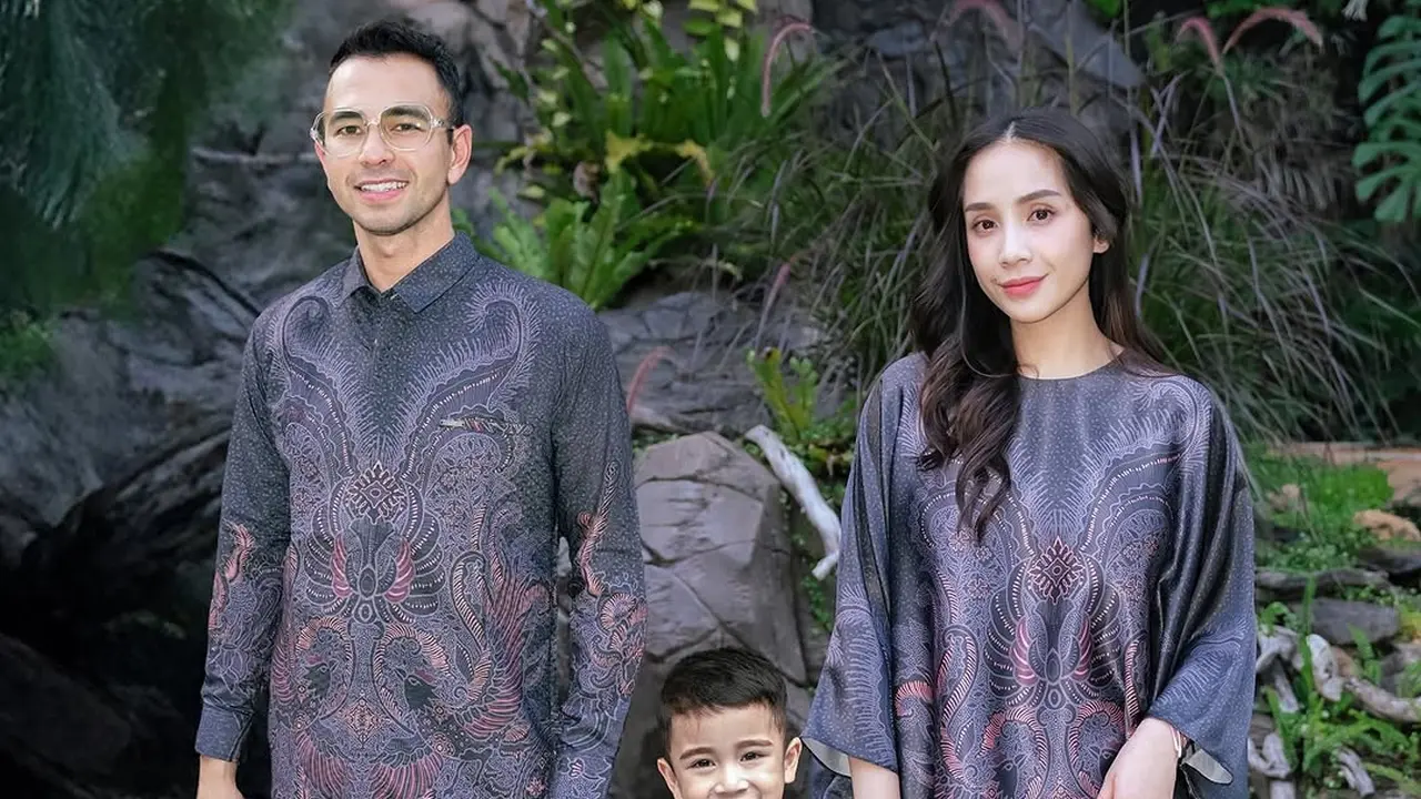 5 Potret Gaya Keluarga Artis Pakai Baju Modest untuk Ramadan, dari Syahnaz Sadiqah hingga Nagita Slavina