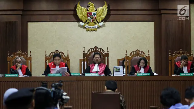 Istri terdakwa kasus korupsi E-KTP Setya Novanto, Deisti Astriani Tagor