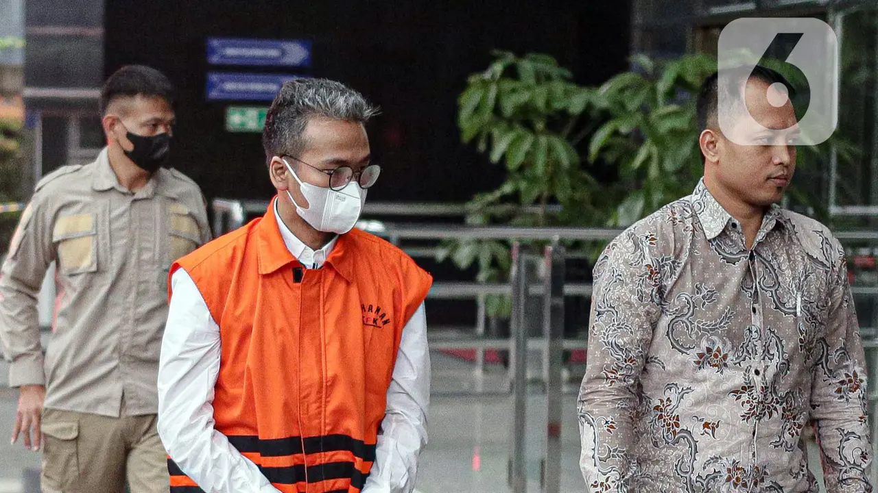 R. Abdul Latif Amin Imron