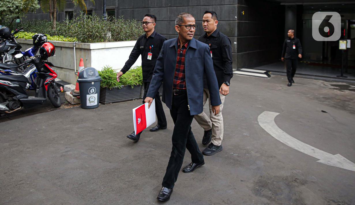 Pemeriksaan Saldi Isra dilakukan secara tertutup oleh tiga anggota MKMK, yaitu Jimly Asshiddiqie, Wahiduddin Adams, dan Bintan R. Saragih. (Liputan6.com/Faizal Fanani)