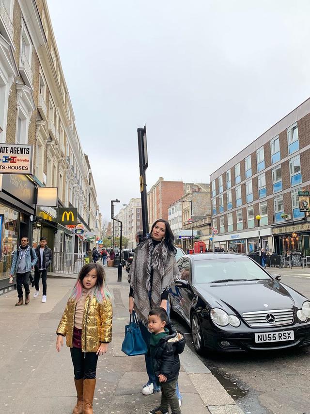 Anggap Amerika Sama dengan Bandung, Begini 6 Gaya Liburan Anak Nia Ramadhani