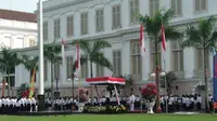 Berduka, Pegawai Kemenkeu Gunakan Pita Hitam saat Peringati Hari Oeang