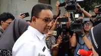 Gubernur DKI Jakarta Anies Baswedan menyambangi RS Tarakan, Jakarta, Rabu (22/5/2019). (Liputan6.com/ Fachrur Rozie)