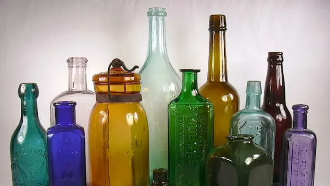 Kreasi yang Bisa Kamu Buat dengan Botol Bekas