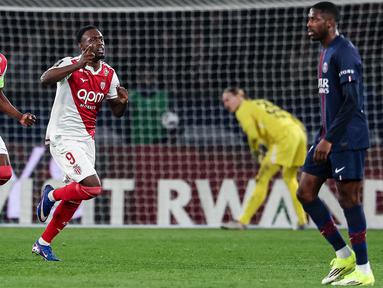 Paris Saint-Germain harus menelan pil pahit saat menjamu Monaco dalam laga lanjutan Liga Prancis 2025/2026 di Parc des Princes, Paris, Prancis, Jumat (06/03/2026) waktu setempat. Mereka kalah dengan skor 1-3 dari tim tamu. (AFP/Franck Fife)