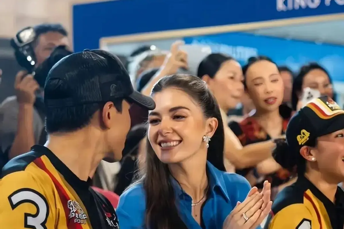 Anisha Rosnah Tenteng Tas Hermes Rp1,3 Miliar Saat Dukung Pangeran Mateen Tanding Polo Lawan Thailand