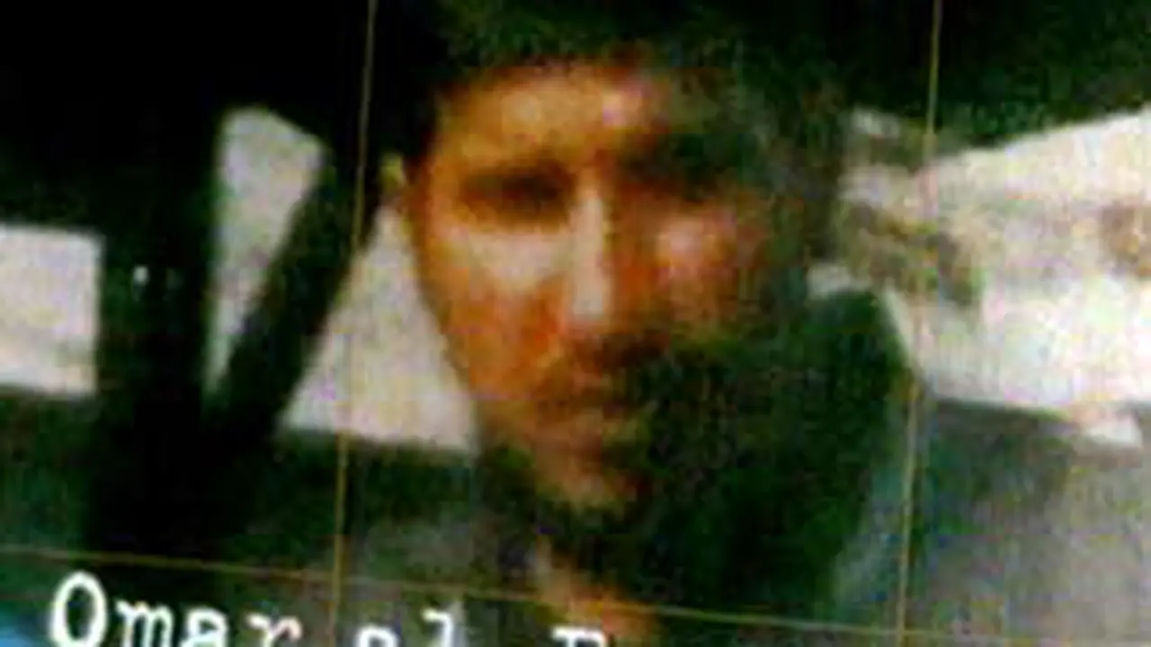 031105dlnalfarouq-kabur.jpg