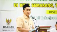 Wakil Gubernur Jawa Tengah, Taj Yasin Maimoen di acara membuka pelatihan keterampilan usaha boga dan barista yang berlangsung di Masjid Agung Jawa Tengah (MATJ) pada Selasa, (25/2/2025).