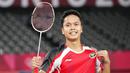 Anthony Sinisuka - Tunggal putra andalan Indonesia ini akhirnya menyumbang medali perunggu di Olimpiade Tokyo 2020. Ia sukses membungkam wakil Guetamalan Guatemala, Kevin Cordon lewat permainan dua gim 21-11, 21-13. (Foto/AP/Markus Schreiber)
