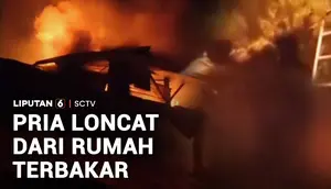 Pria Loncat dari Rumah Terbakar